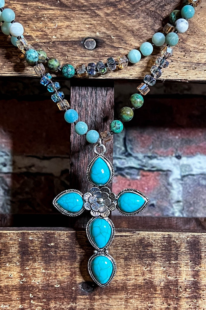 Simple Grace Natural Stones Necklace in Turquoise