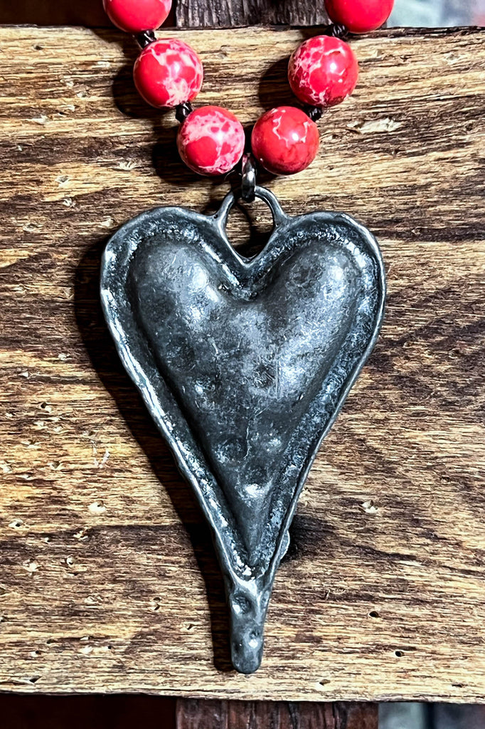 LOVING HEART NECKLACE IN RED