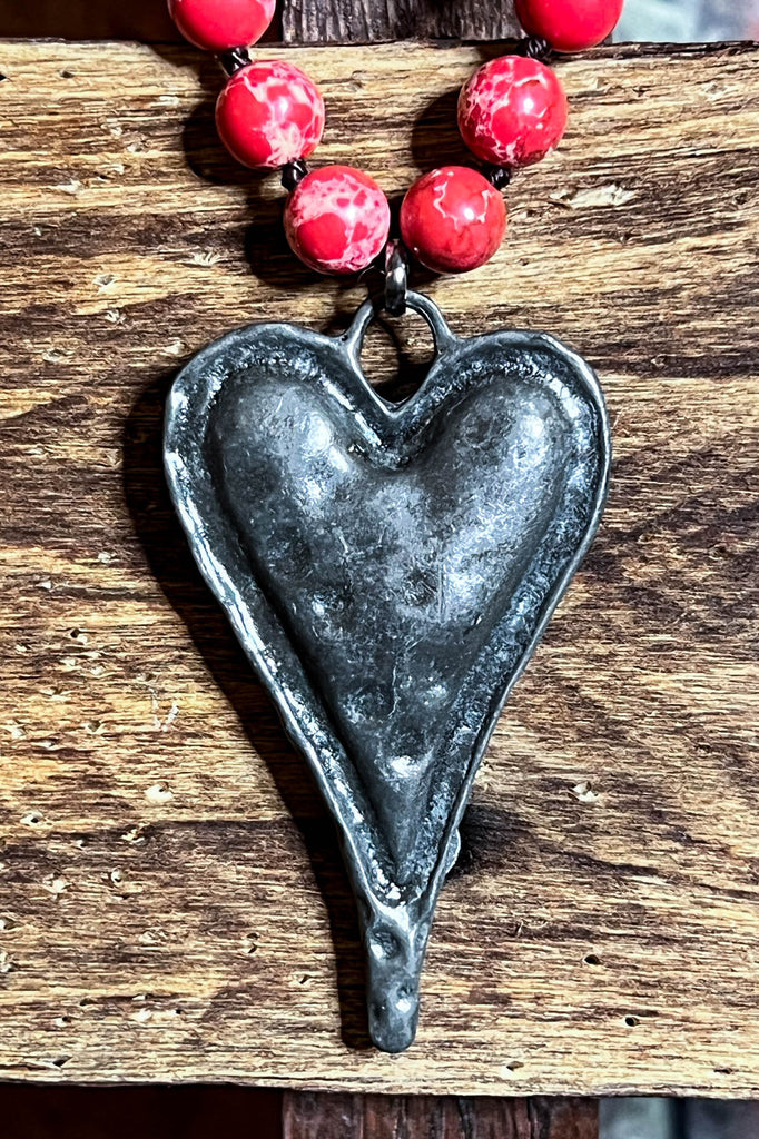 LOVING HEART NECKLACE IN RED