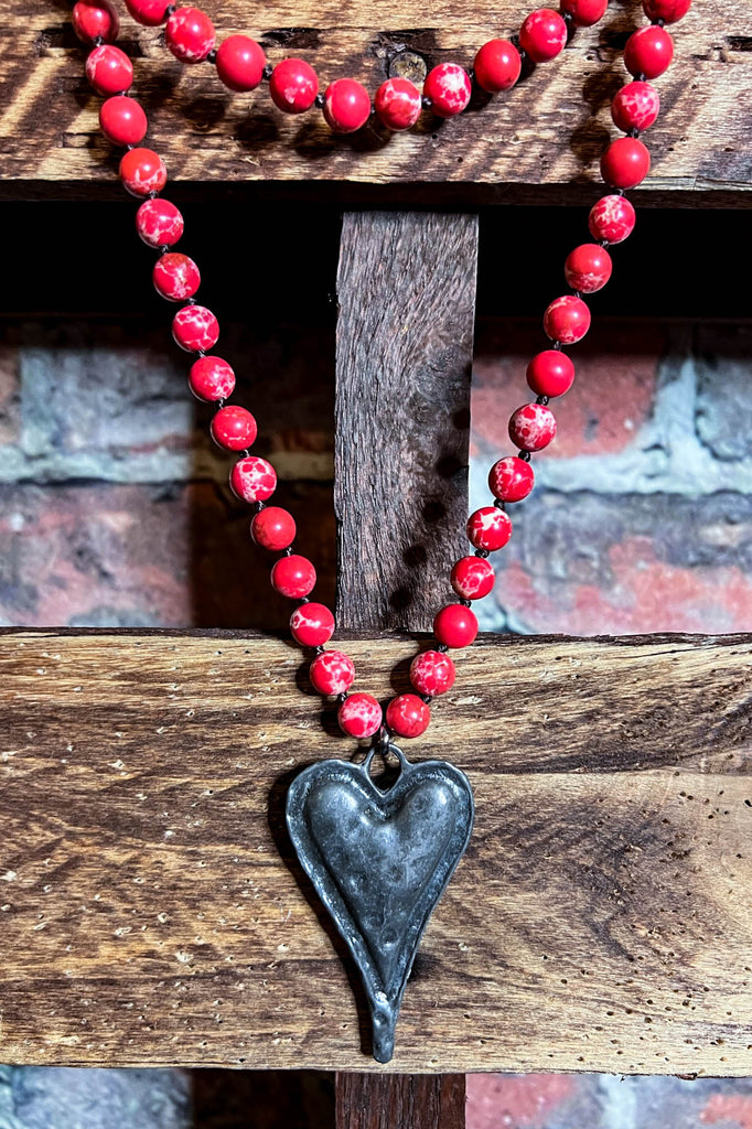 LOVING HEART NECKLACE IN RED