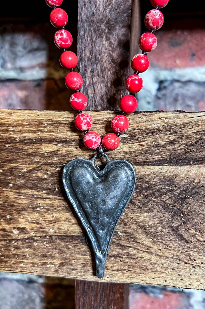 LOVING HEART NECKLACE IN RED