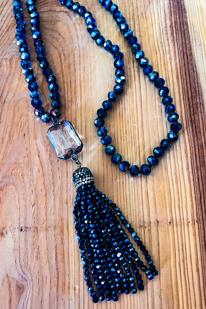 MAGICAL ENERGY CRYSTAL LONG NECKLACE NAVY BLUE