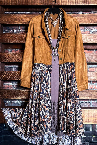 A LITTLE WILD AT HEART VEST ROSES AND  LEOPARD -TAUPE