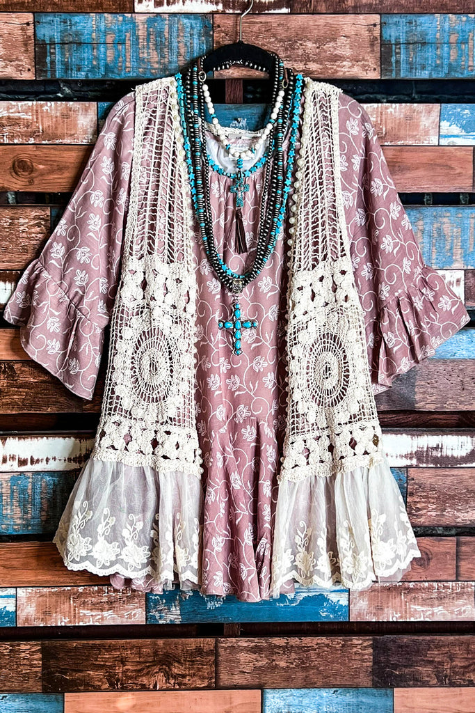 EVER SO SWEET BEIGE VINTAGE CROCHET LACE VEST