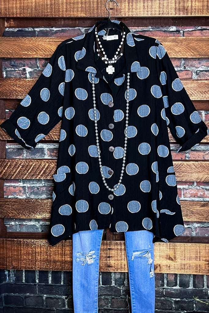 A DARLING LOOK POLKA DOT SHIRT TUNIC IN BLACK