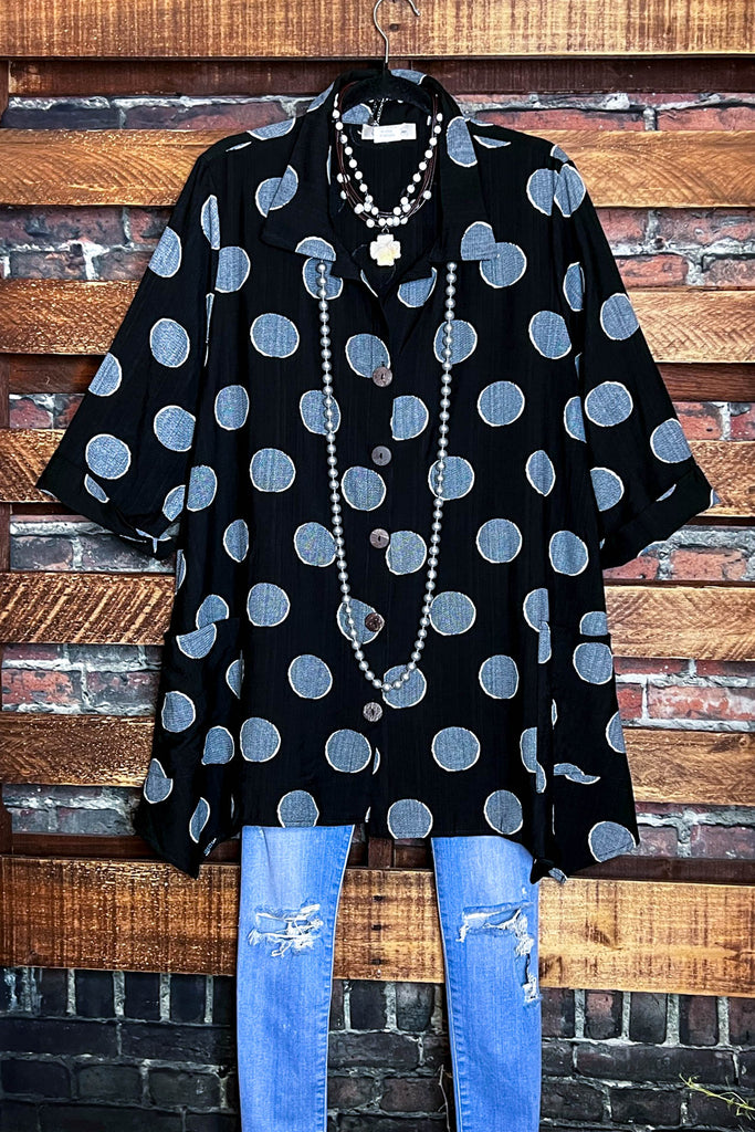 A DARLING LOOK POLKA DOT SHIRT TUNIC IN BLACK