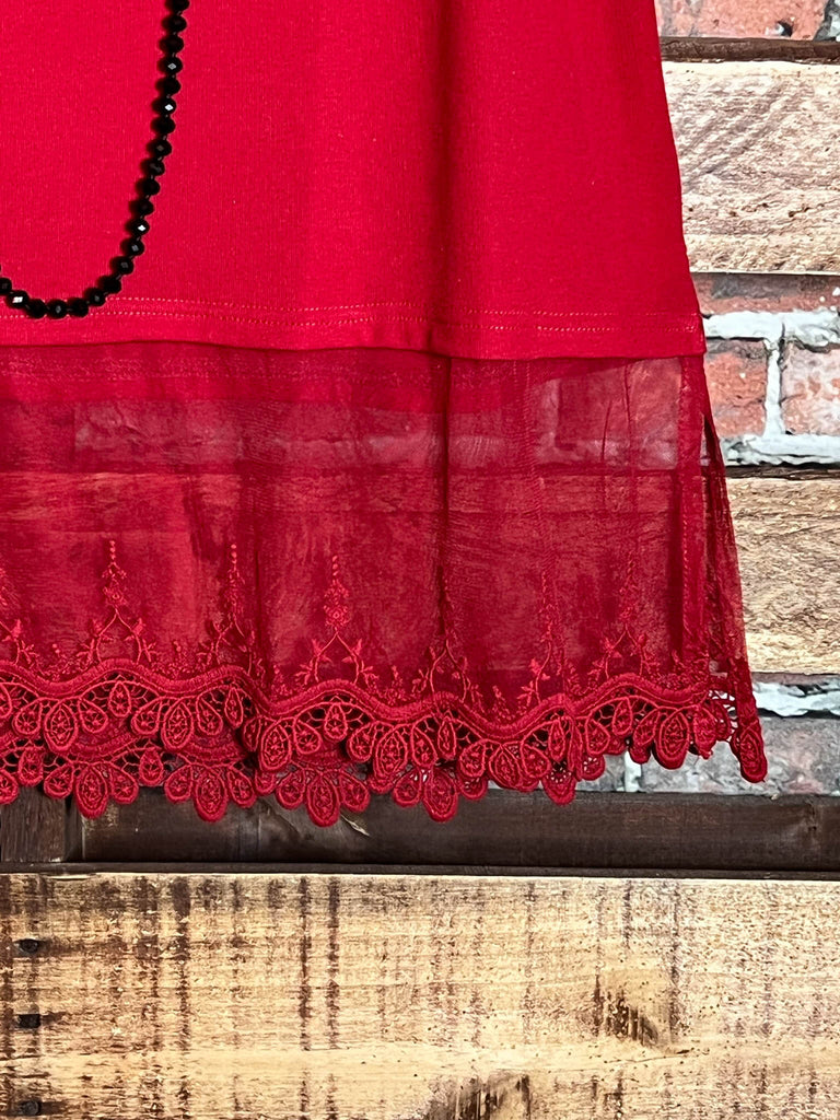 PRETTY PASSION LACE EXTENDER TOP IN RED RUBY