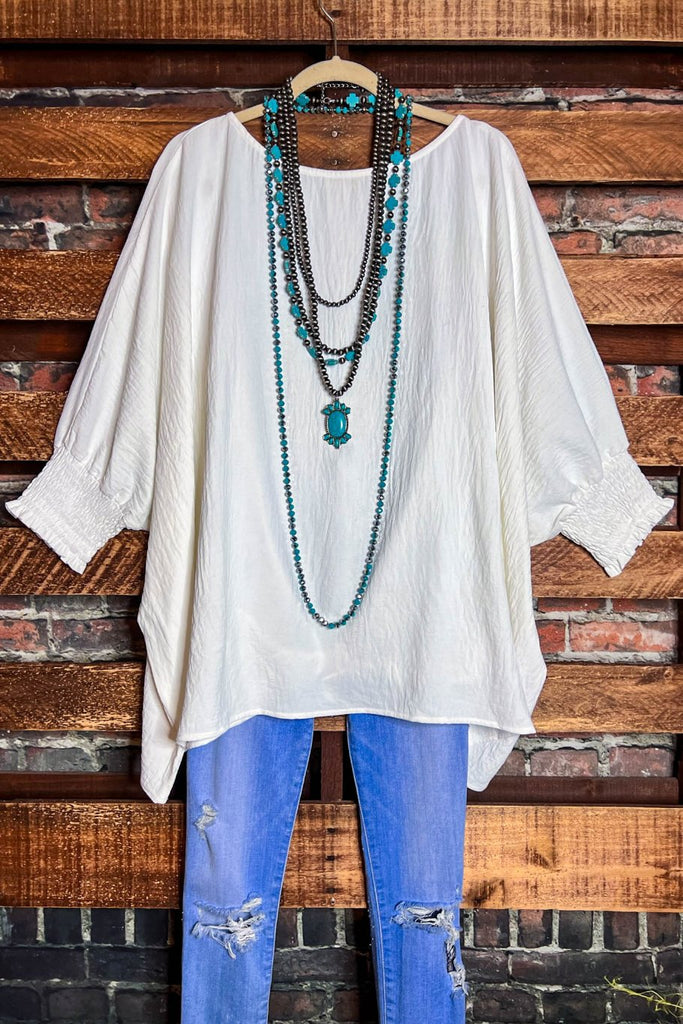 BEAUTY AND STYLE COMFY OFF WHITE TUNIC