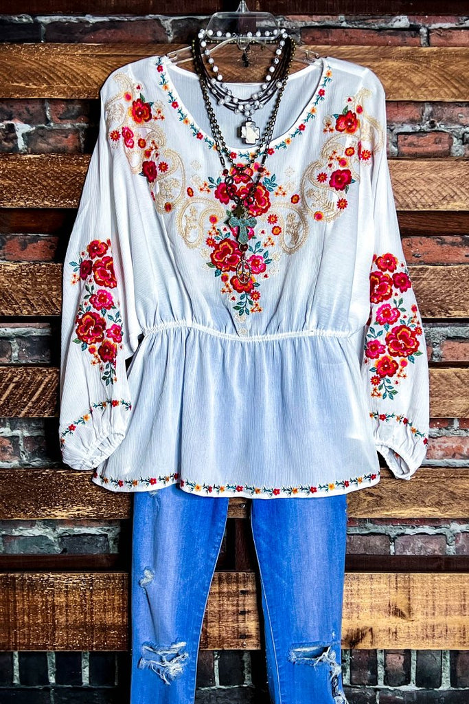 BEAUTIFUL LIFE TO LIVE EMBROIDERED TOP IN OFF WHITE & MULTI