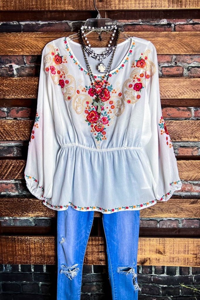 BEAUTIFUL LIFE TO LIVE EMBROIDERED TOP IN OFF WHITE & MULTI