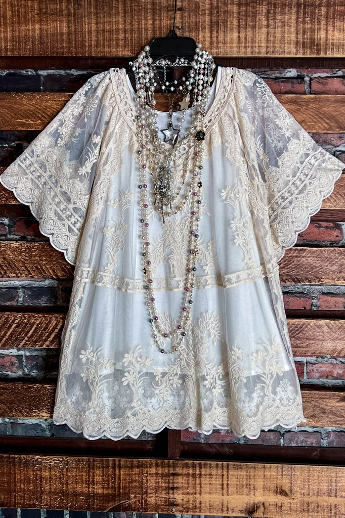 LOVE SPELL LACE EMBROIDERED TOP - NATURAL