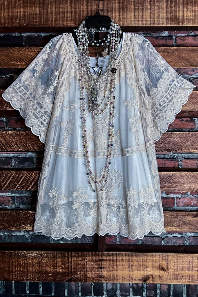 LOVE SPELL LACE EMBROIDERED TOP - NATURAL