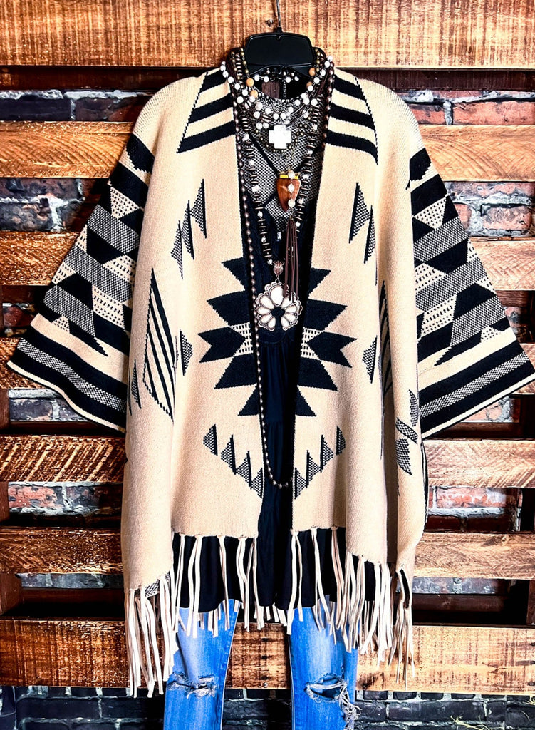 WESTERN BEAUTY BOHO COZY JACKET CARDIGAN IN BLACK & NATURAL