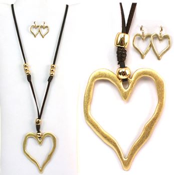 SEDONA GYPSY HEART NECKLACE & EARRING SET GOLD COLOR