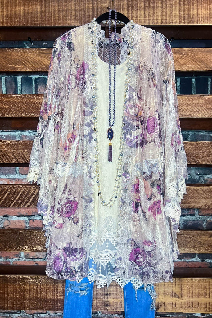 YOU'RE MY LOVE LACE DUSTER KIMONO IN BEIGE & MULTI-COLOR