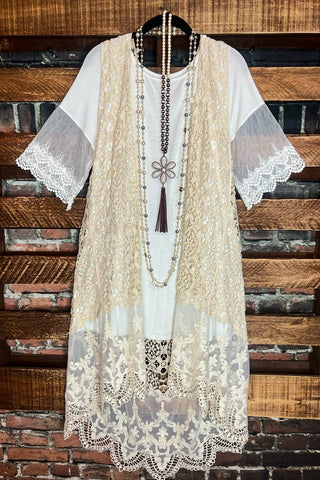 ROMANTIC HEART FLORAL & IVORY LACE VEST