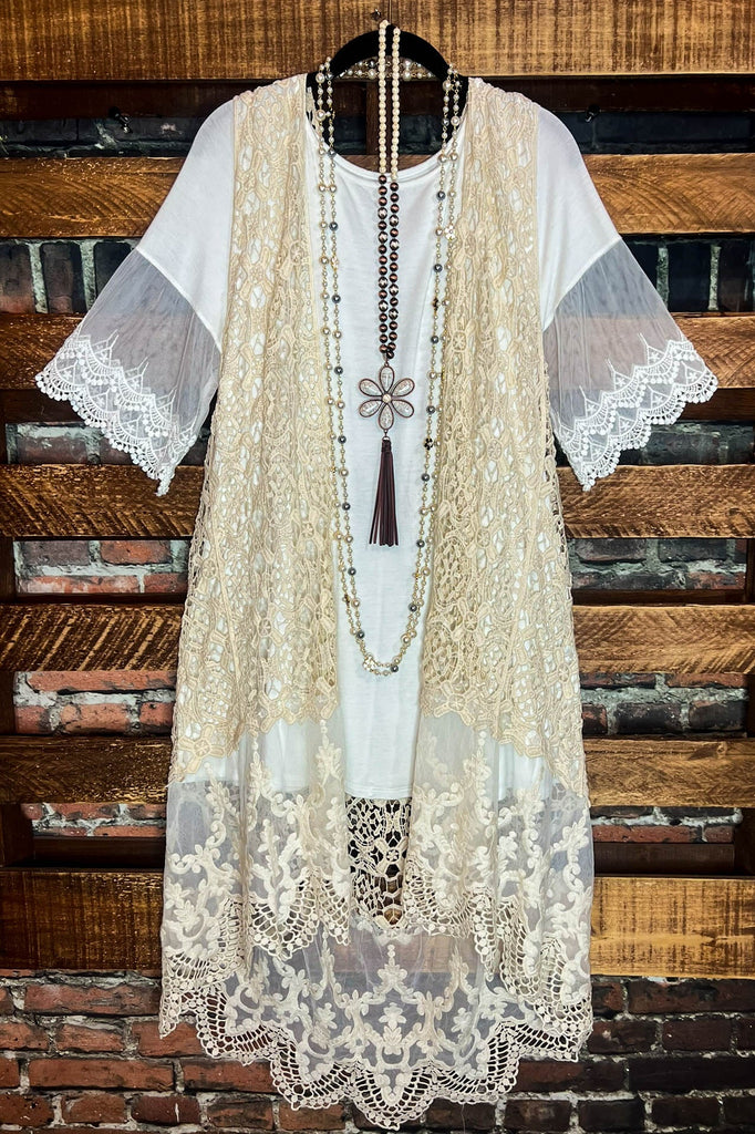 MAGICAL MOMENTS BEIGE NATURAL VINTAGE CROCHET VEST