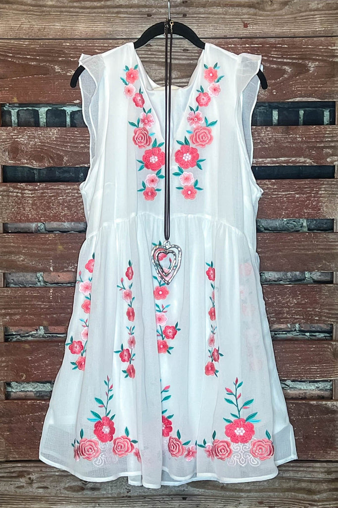 DELICATE HEARTS EMBROIDERED FLORAL DRESS IN IVORY – Life is Chic Boutique