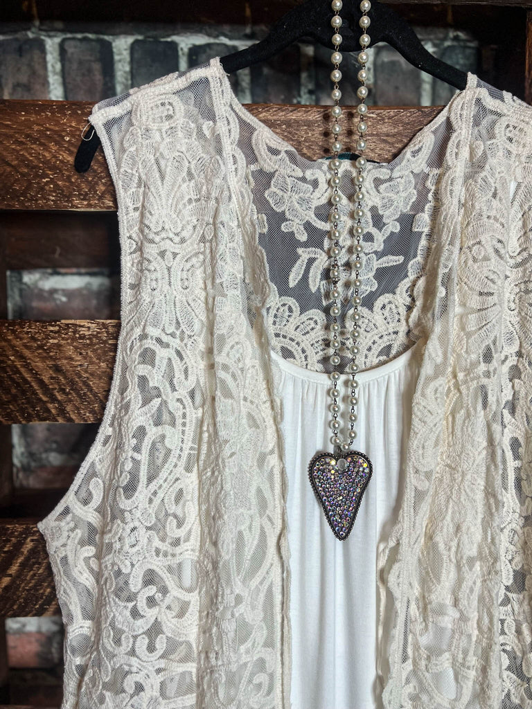 AIR OF ROMANCE VINTAGE INSPIRED LACE DUSTER VEST IN IVORY