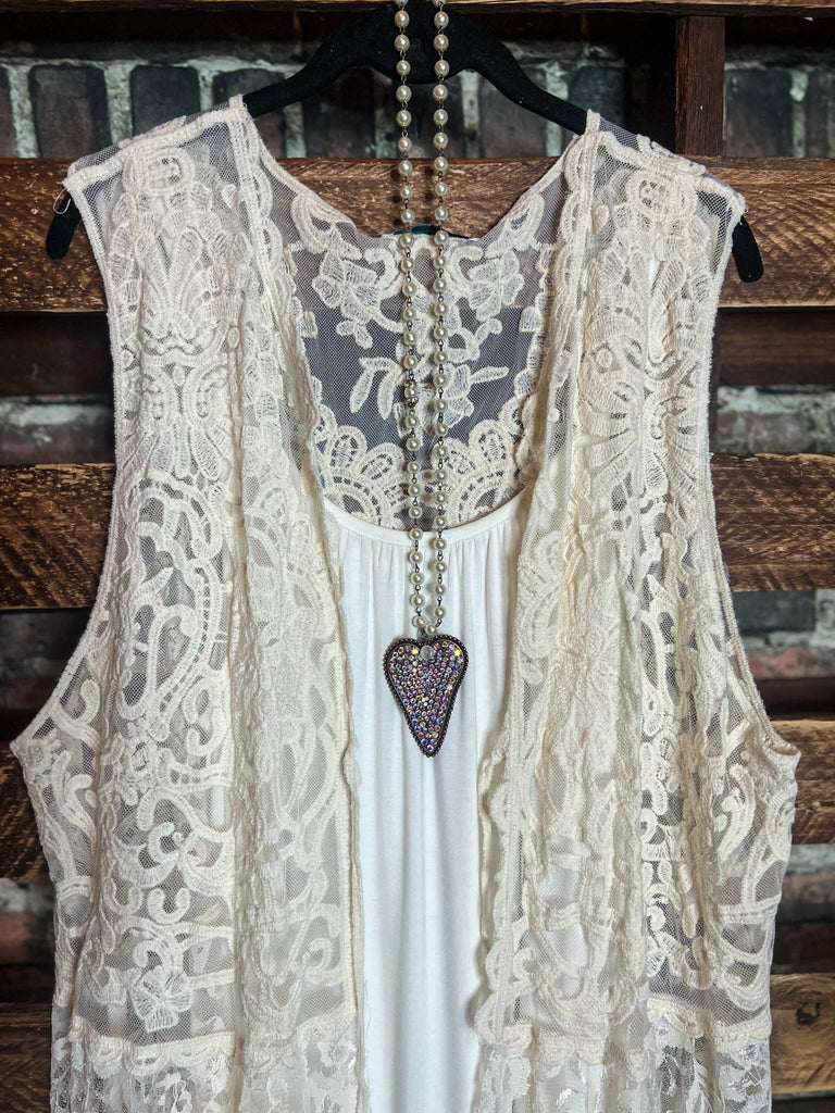 AIR OF ROMANCE VINTAGE INSPIRED LACE DUSTER VEST IN IVORY