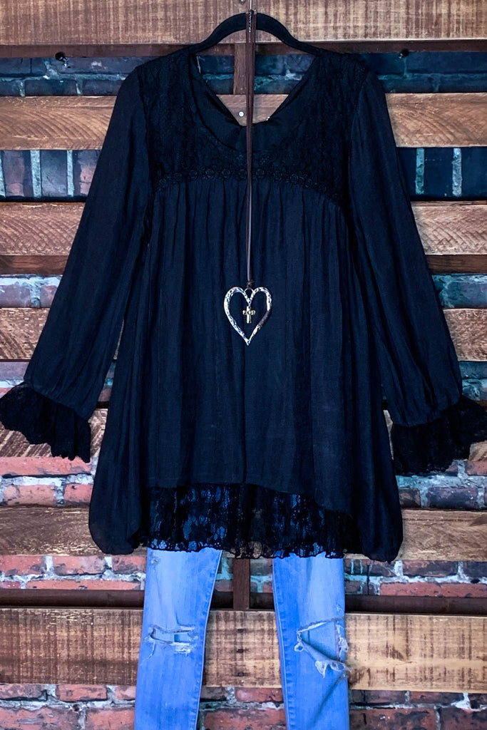 FOREVER ROMANCE BLACK LACE BLOUSE