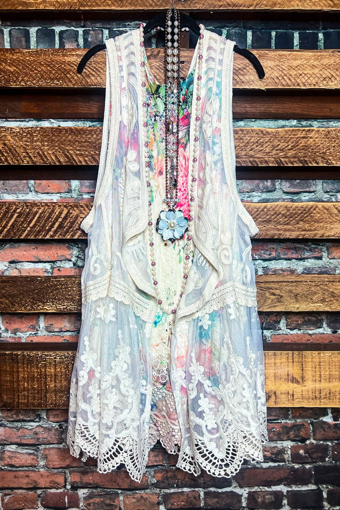 SWEET SECRET VINTAGE INSPIRED LACE VEST IN NATURAL