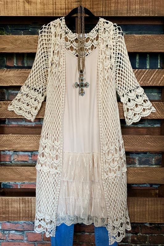 BOHEMIAN HEART VINTAGE INSPIRED CROCHET DUSTER CARDIGAN IN BEIGE